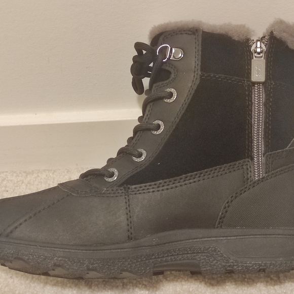 Kids UGG boots - Picture 3 of 4